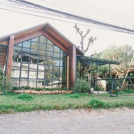 Yayo Coffee And Bed Lägenhet Chiang Rai Exteriör bild